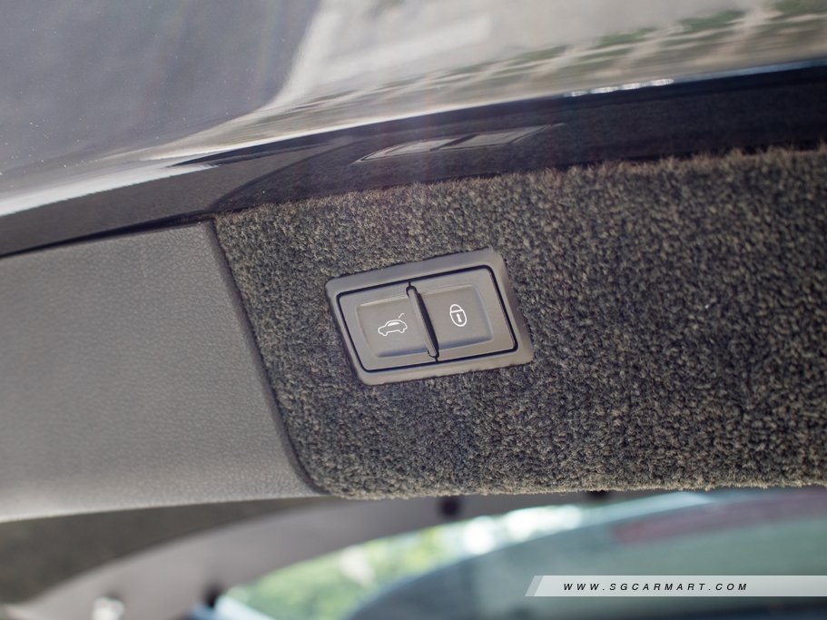 https://i.i-sgcm.com/new_cars/cars/12102/12102_g27