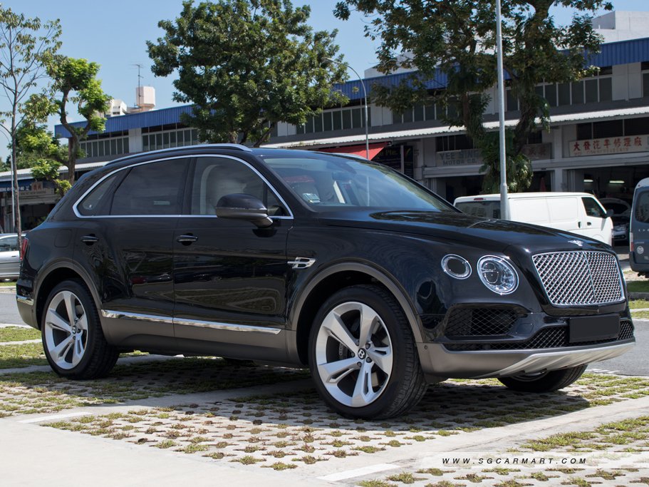 https://i.i-sgcm.com/new_cars/cars/12102/12102_g2