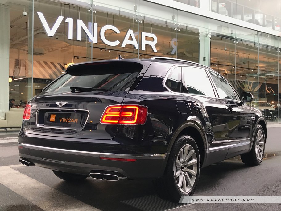 https://i.i-sgcm.com/new_cars/cars/12102/12102_g32