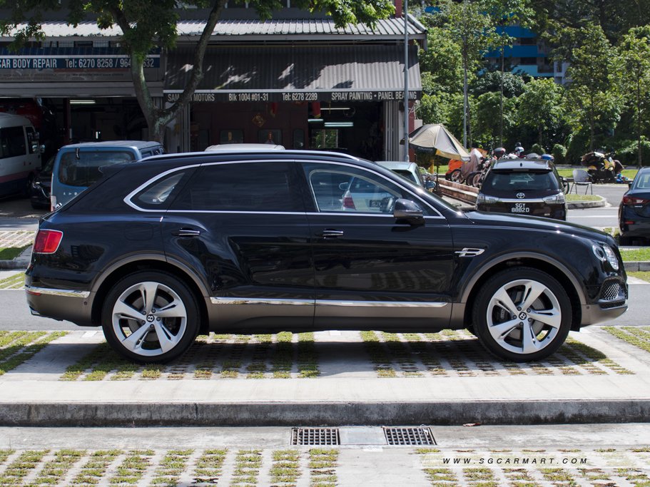 https://i.i-sgcm.com/new_cars/cars/12102/12102_g3