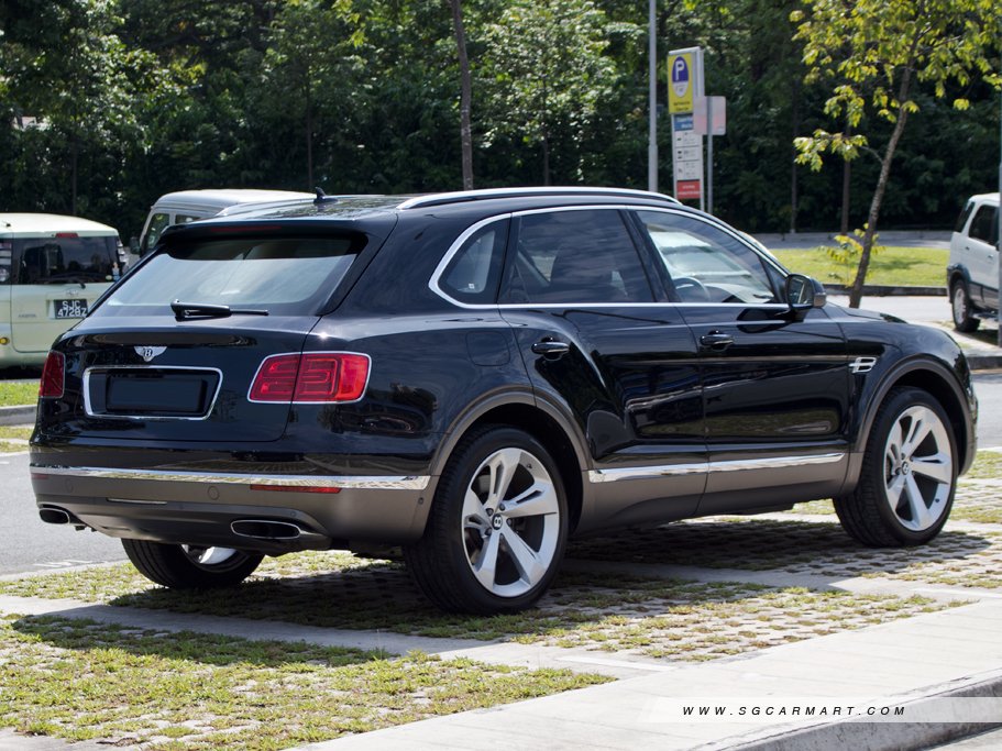 https://i.i-sgcm.com/new_cars/cars/12102/12102_g4