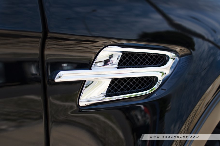 https://i.i-sgcm.com/new_cars/cars/12102/12102_g9