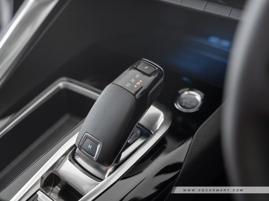 https://i.i-sgcm.com/new_cars/cars/12117/12117_g122