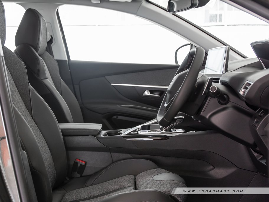 https://i.i-sgcm.com/new_cars/cars/12117/12117_g93