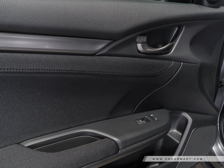 https://i.i-sgcm.com/new_cars/cars/12120/12120_g112