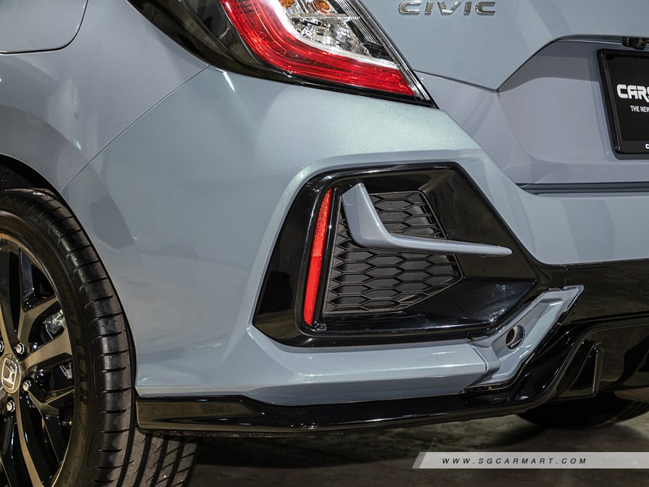 https://i.i-sgcm.com/new_cars/cars/12120/12120_g133