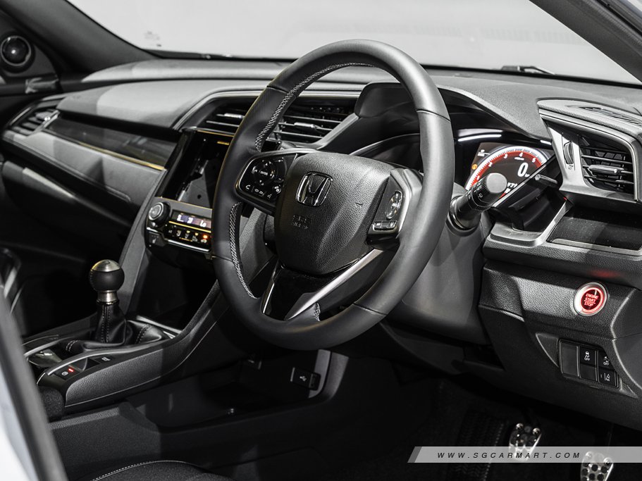 https://i.i-sgcm.com/new_cars/cars/12120/12120_g142
