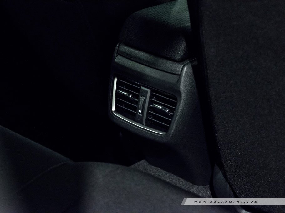 https://i.i-sgcm.com/new_cars/cars/12120/12120_g69