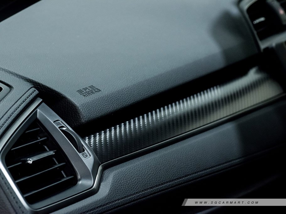 https://i.i-sgcm.com/new_cars/cars/12120/12120_g70