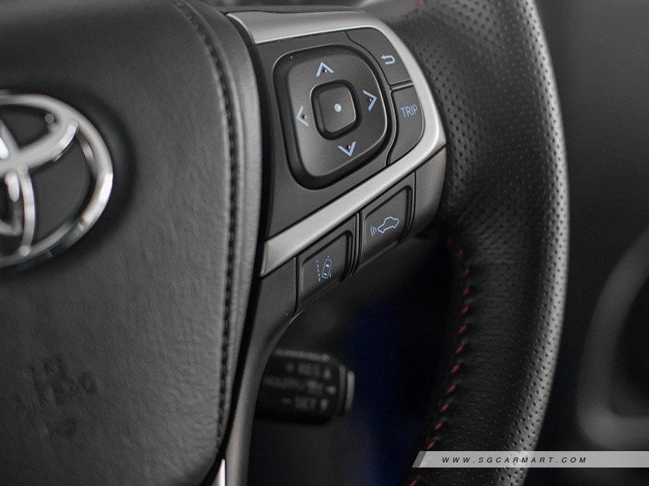 https://i.i-sgcm.com/new_cars/cars/12121/12121_g15