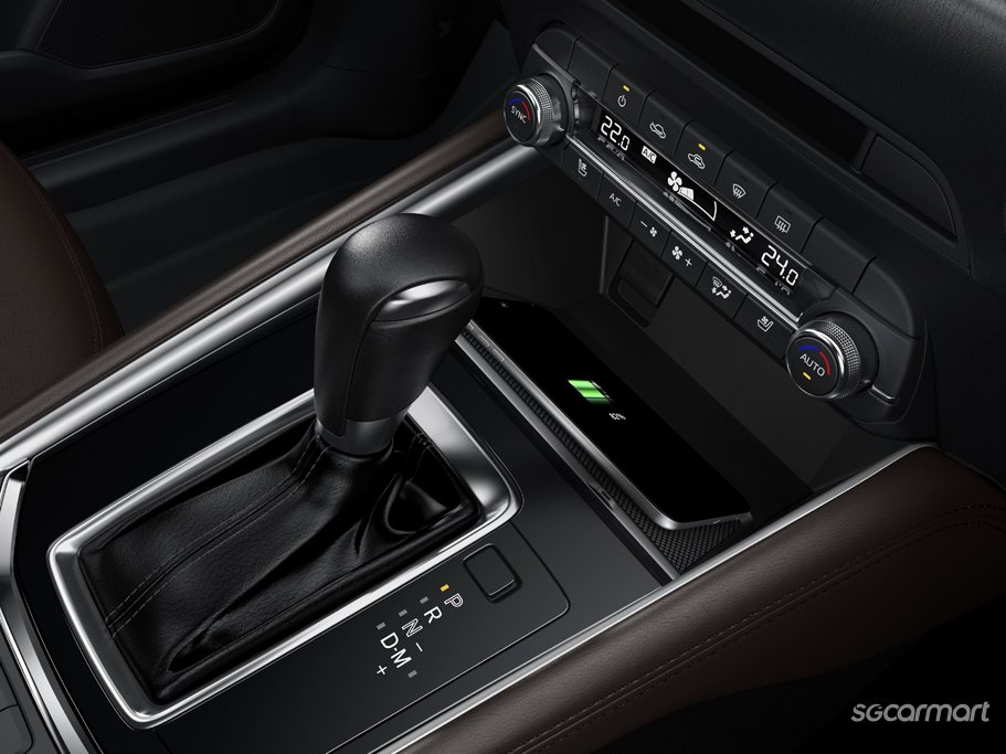 https://i.i-sgcm.com/new_cars/cars/12128/12128_g106