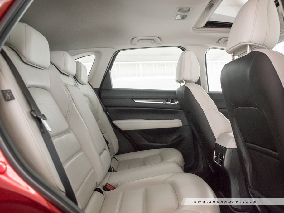 https://i.i-sgcm.com/new_cars/cars/12128/12128_g26