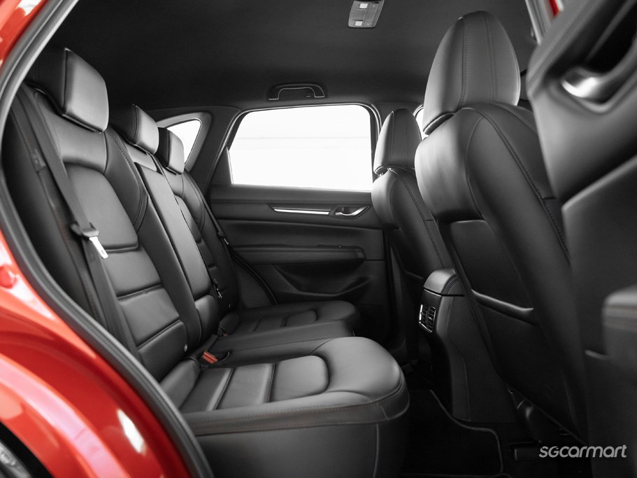 https://i.i-sgcm.com/new_cars/cars/12128/12128_g90