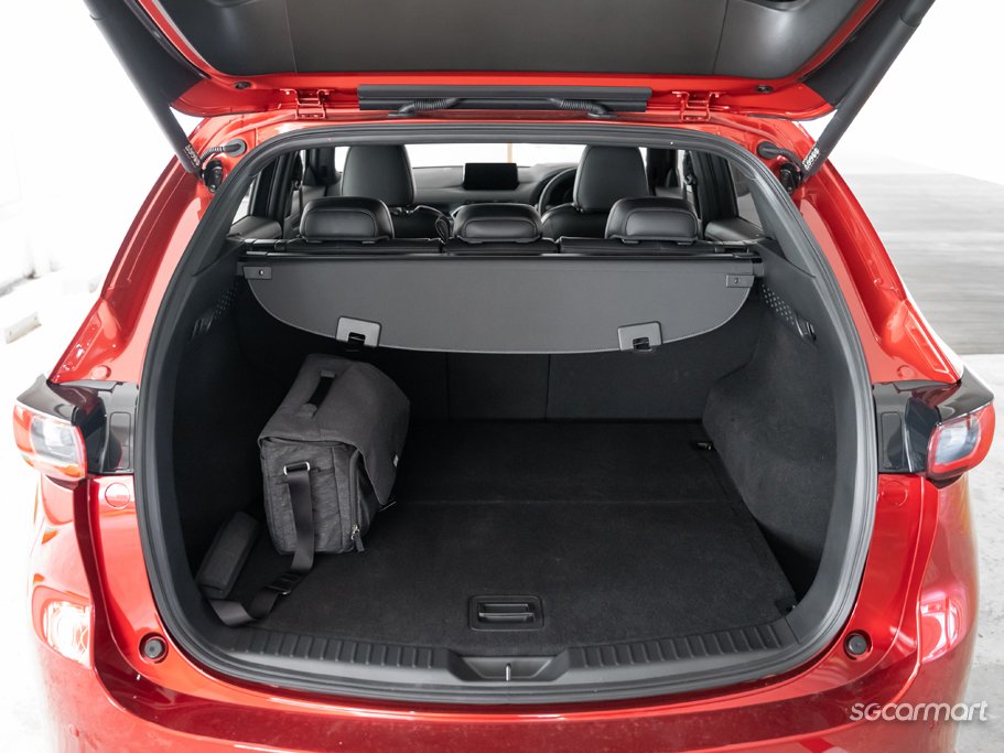 https://i.i-sgcm.com/new_cars/cars/12128/12128_g93