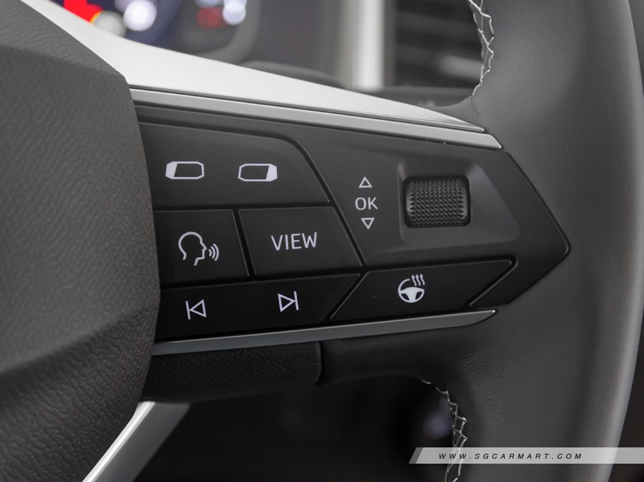https://i.i-sgcm.com/new_cars/cars/12135/12135_g102