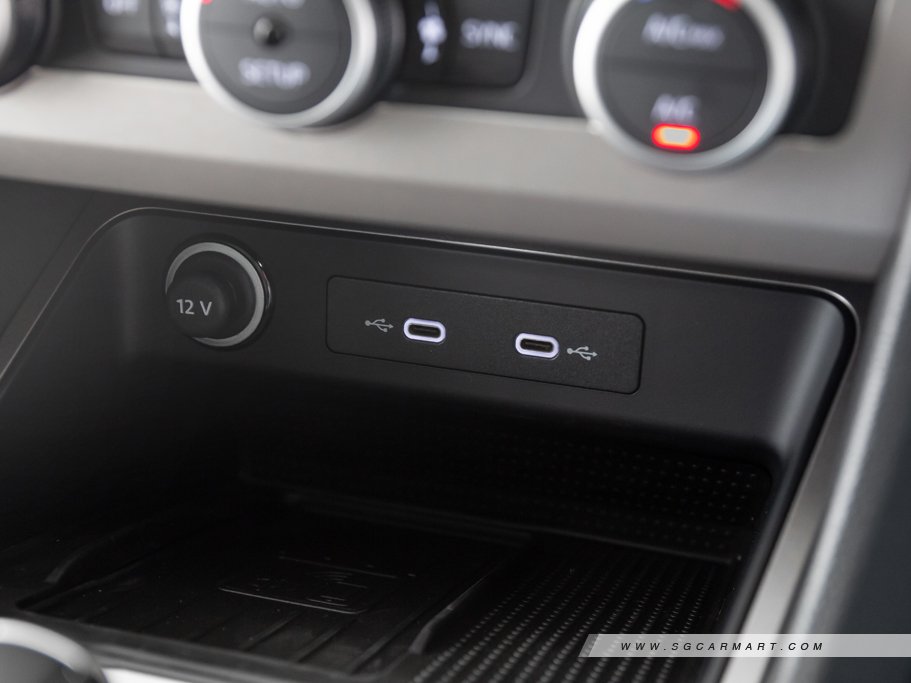 https://i.i-sgcm.com/new_cars/cars/12135/12135_g113