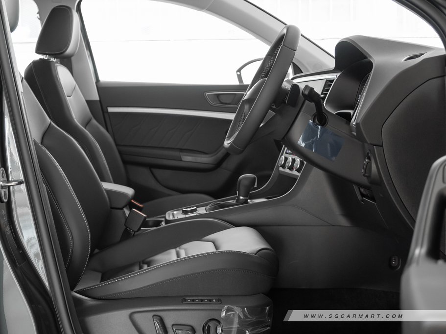 https://i.i-sgcm.com/new_cars/cars/12135/12135_g118