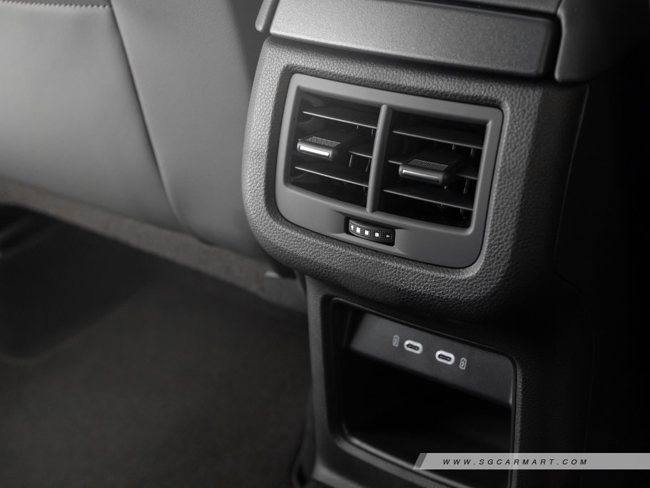 https://i.i-sgcm.com/new_cars/cars/12135/12135_g120