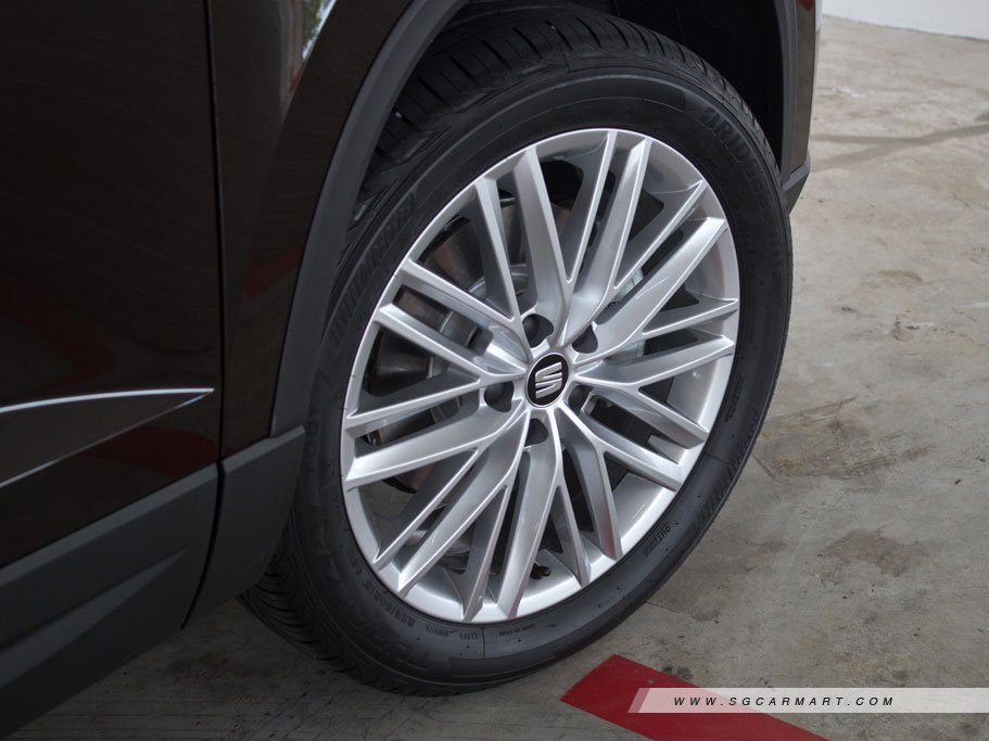 https://i.i-sgcm.com/new_cars/cars/12135/12135_g14