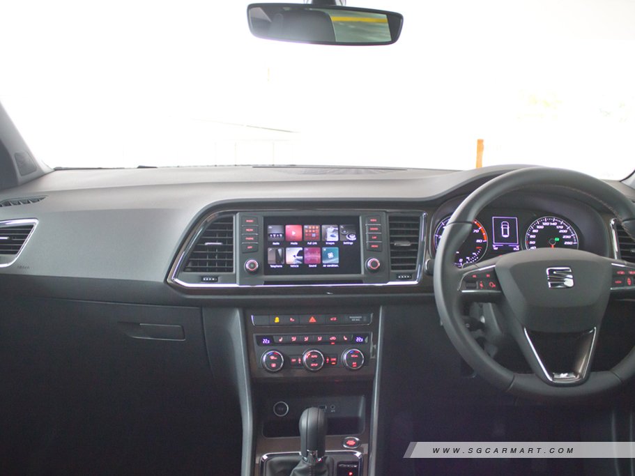 https://i.i-sgcm.com/new_cars/cars/12135/12135_g16