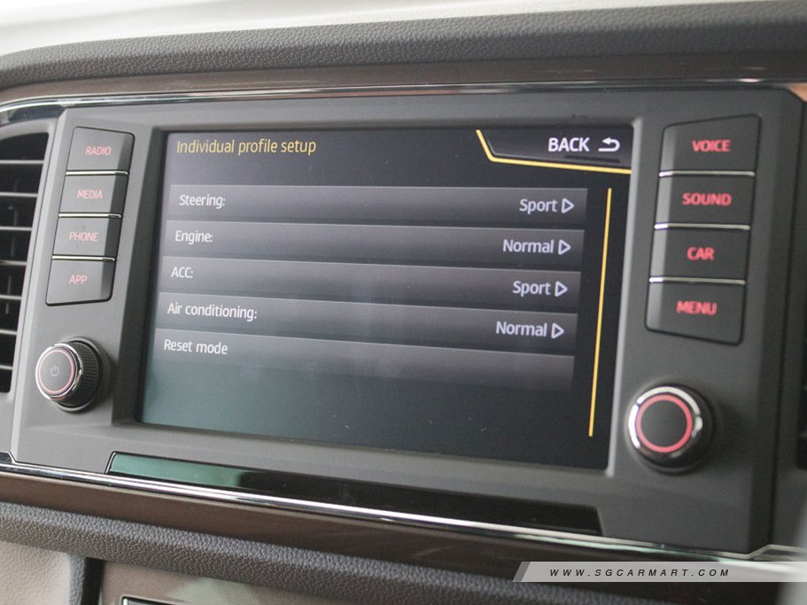 https://i.i-sgcm.com/new_cars/cars/12135/12135_g20