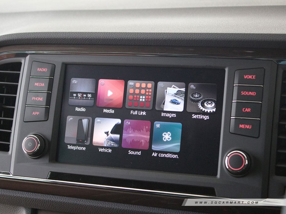 https://i.i-sgcm.com/new_cars/cars/12135/12135_g22