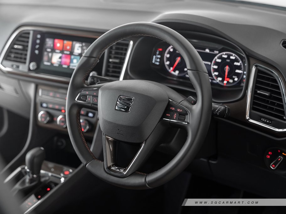 https://i.i-sgcm.com/new_cars/cars/12135/12135_g40