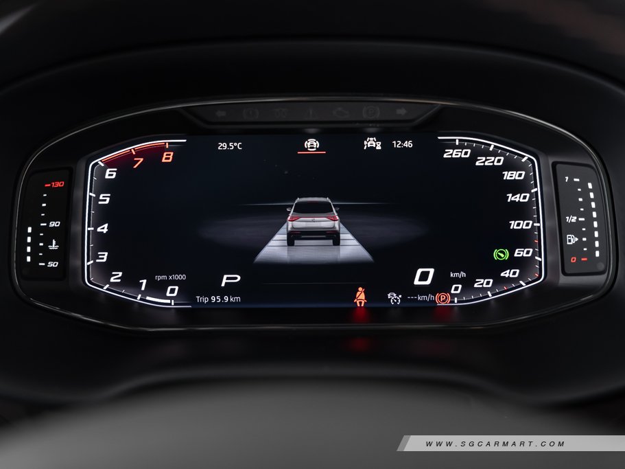 https://i.i-sgcm.com/new_cars/cars/12135/12135_g46