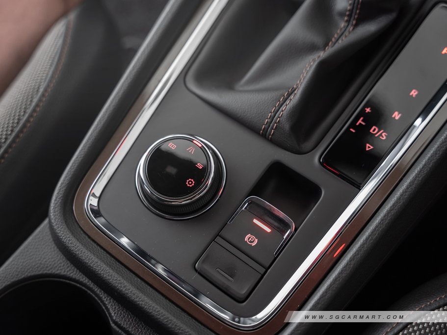 https://i.i-sgcm.com/new_cars/cars/12135/12135_g58