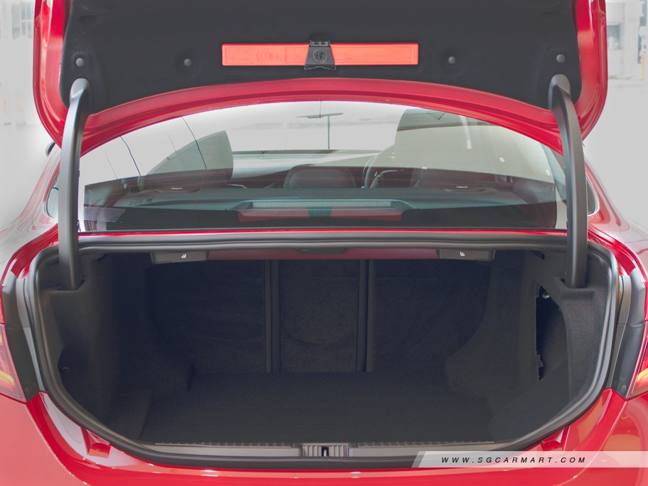 https://i.i-sgcm.com/new_cars/cars/12138/12138_g21