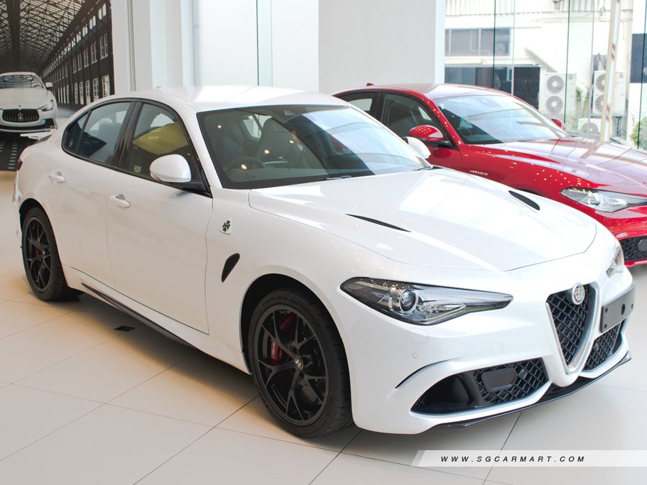 https://i.i-sgcm.com/new_cars/cars/12138/12138_g23