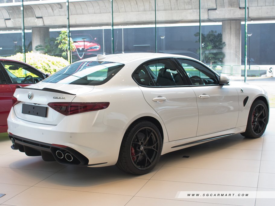 https://i.i-sgcm.com/new_cars/cars/12138/12138_g25