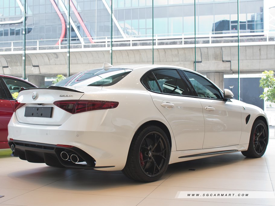 https://i.i-sgcm.com/new_cars/cars/12138/12138_g26