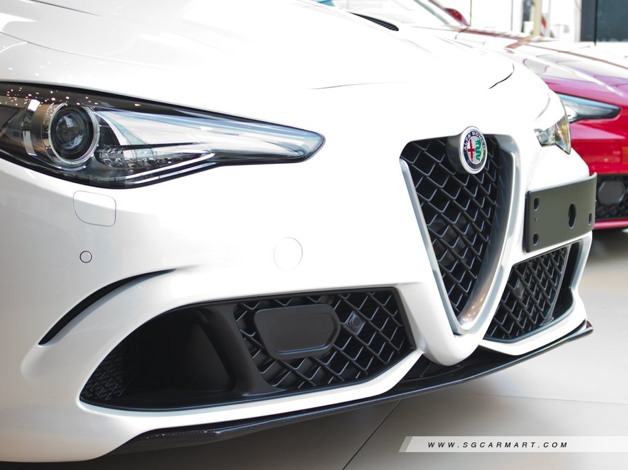 https://i.i-sgcm.com/new_cars/cars/12138/12138_g27