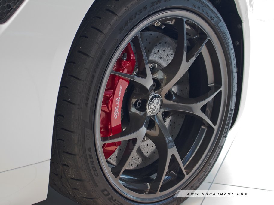 https://i.i-sgcm.com/new_cars/cars/12138/12138_g29