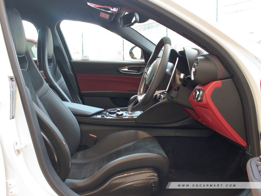 https://i.i-sgcm.com/new_cars/cars/12138/12138_g34