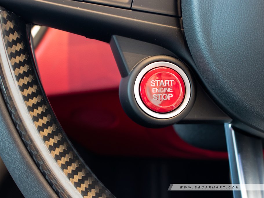 https://i.i-sgcm.com/new_cars/cars/12138/12138_g37
