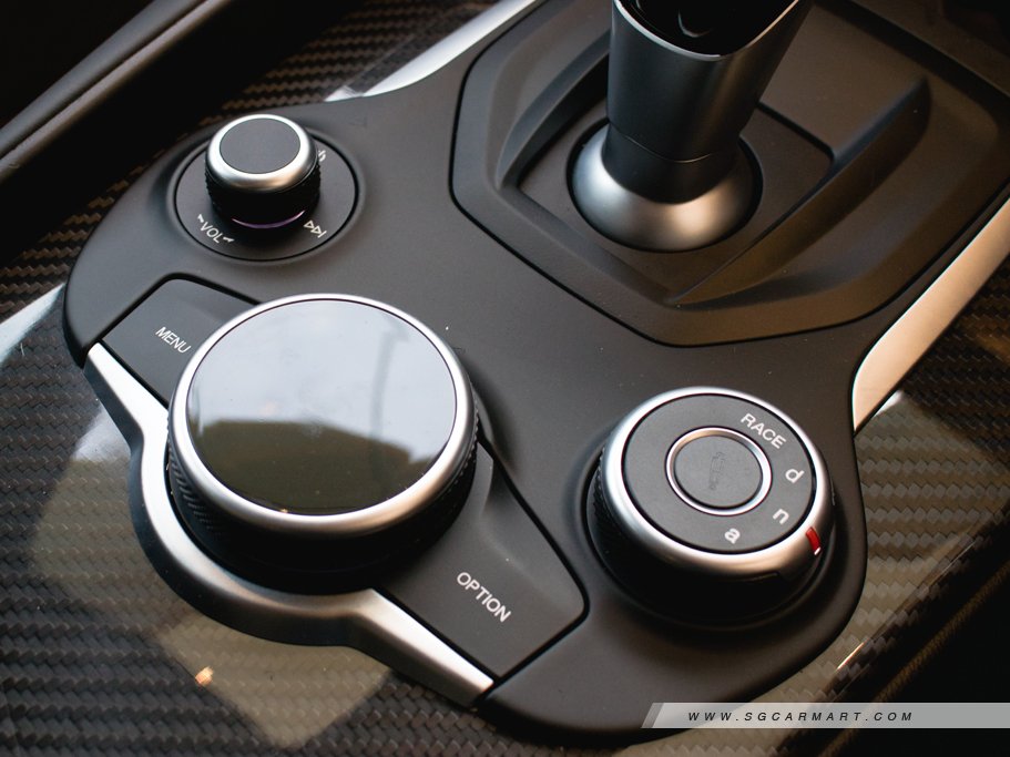 https://i.i-sgcm.com/new_cars/cars/12138/12138_g43
