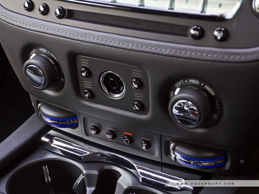 https://i.i-sgcm.com/new_cars/cars/12141/12141_g30