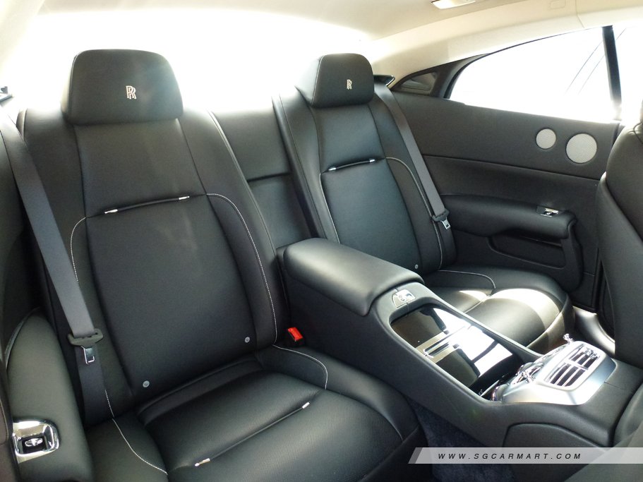 https://i.i-sgcm.com/new_cars/cars/12141/12141_g7