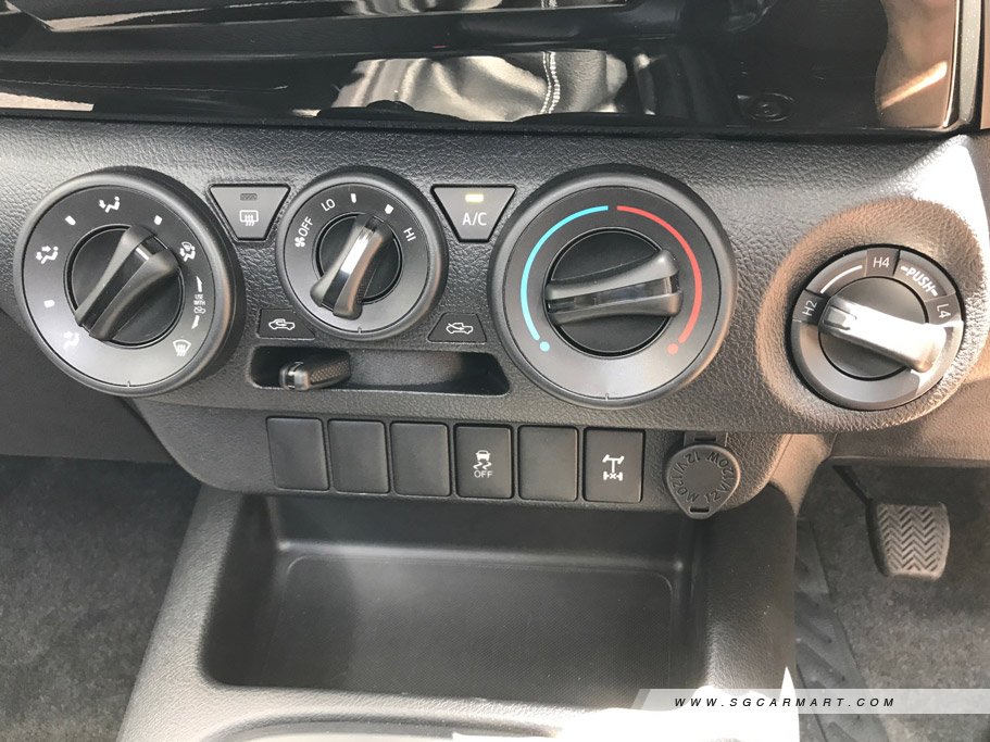 https://i.i-sgcm.com/new_cars/cars/12147/12147_g10