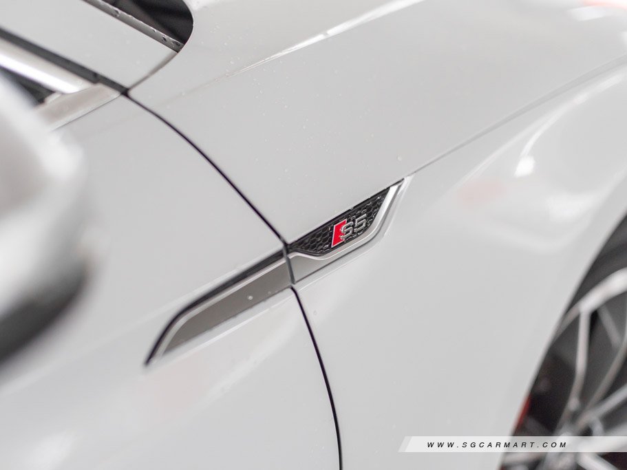 https://i.i-sgcm.com/new_cars/cars/12156/12156_g15