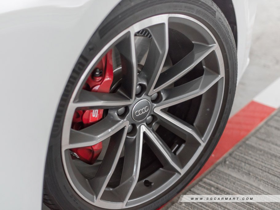 https://i.i-sgcm.com/new_cars/cars/12156/12156_g16