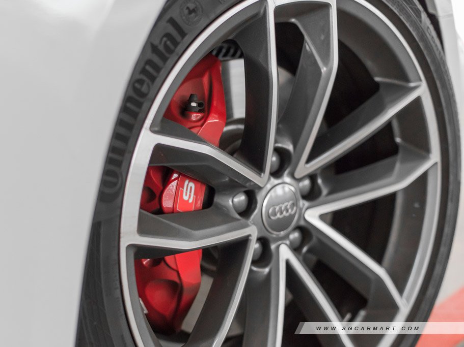 https://i.i-sgcm.com/new_cars/cars/12156/12156_g17