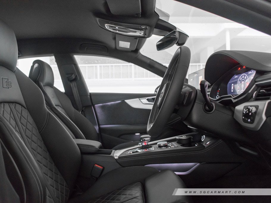 https://i.i-sgcm.com/new_cars/cars/12156/12156_g18