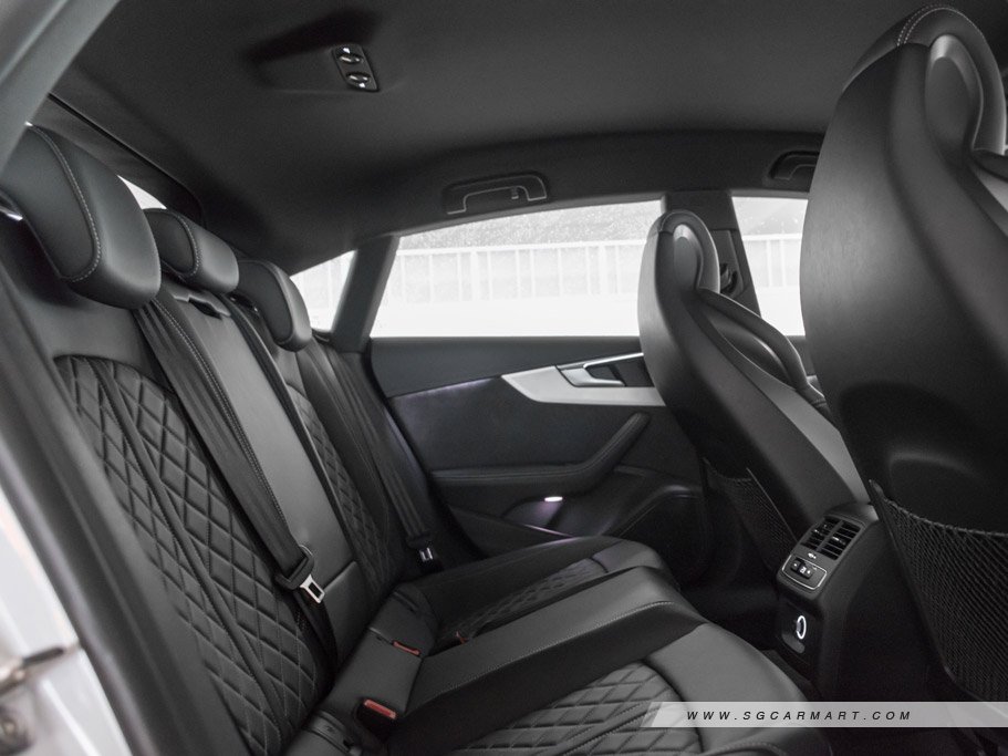 https://i.i-sgcm.com/new_cars/cars/12156/12156_g19