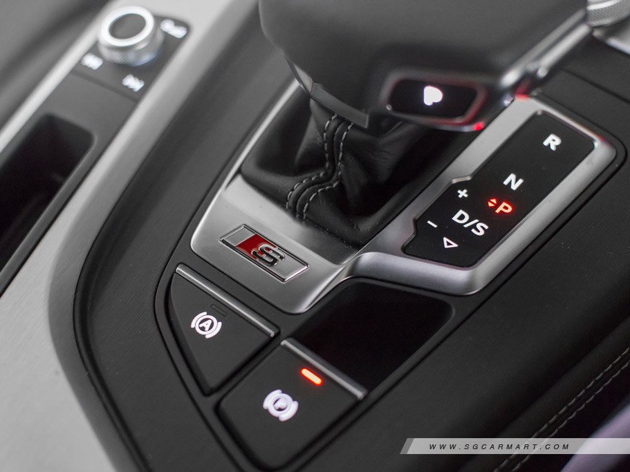 https://i.i-sgcm.com/new_cars/cars/12156/12156_g30