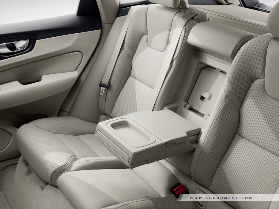 https://i.i-sgcm.com/new_cars/cars/12160/12160_g39