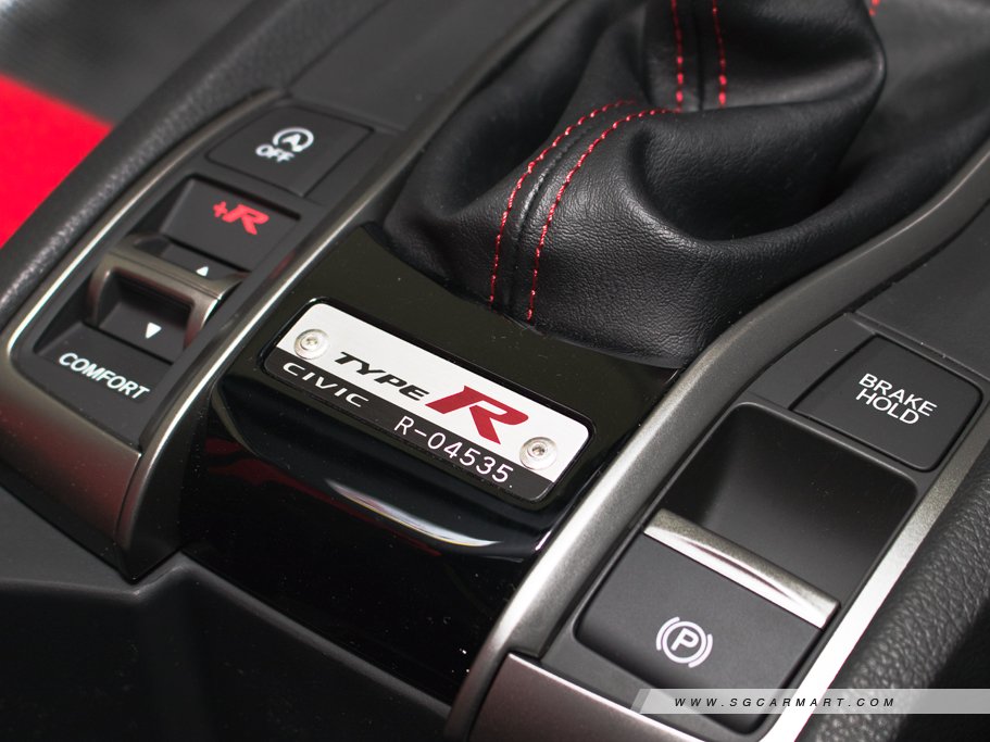 https://i.i-sgcm.com/new_cars/cars/12168/12168_g17