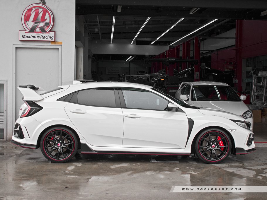 https://i.i-sgcm.com/new_cars/cars/12168/12168_g23